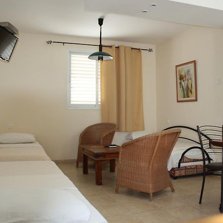 Ga'Aton Motel Nahariya Exterior foto