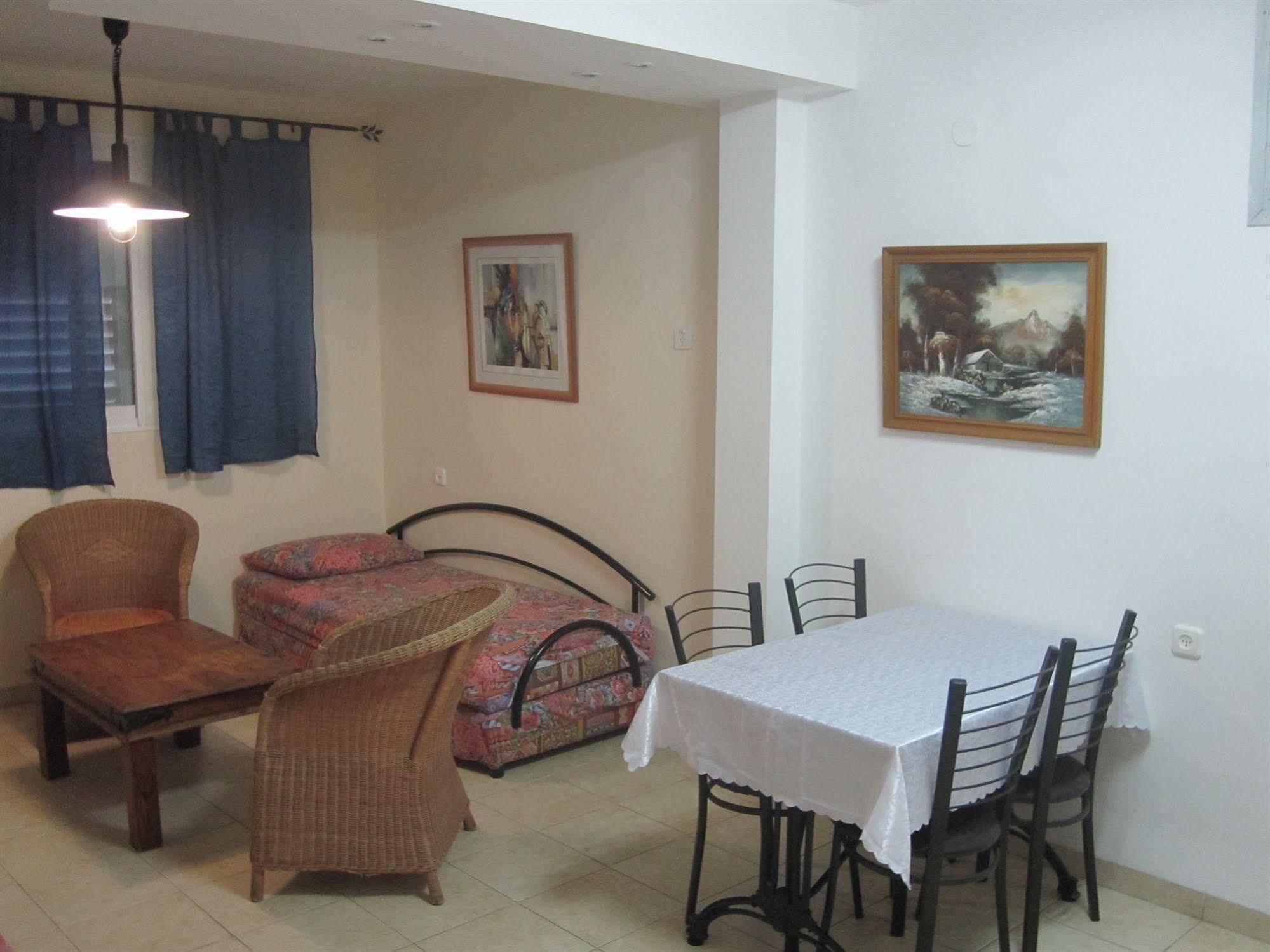 Ga'Aton Motel Nahariya Exterior foto