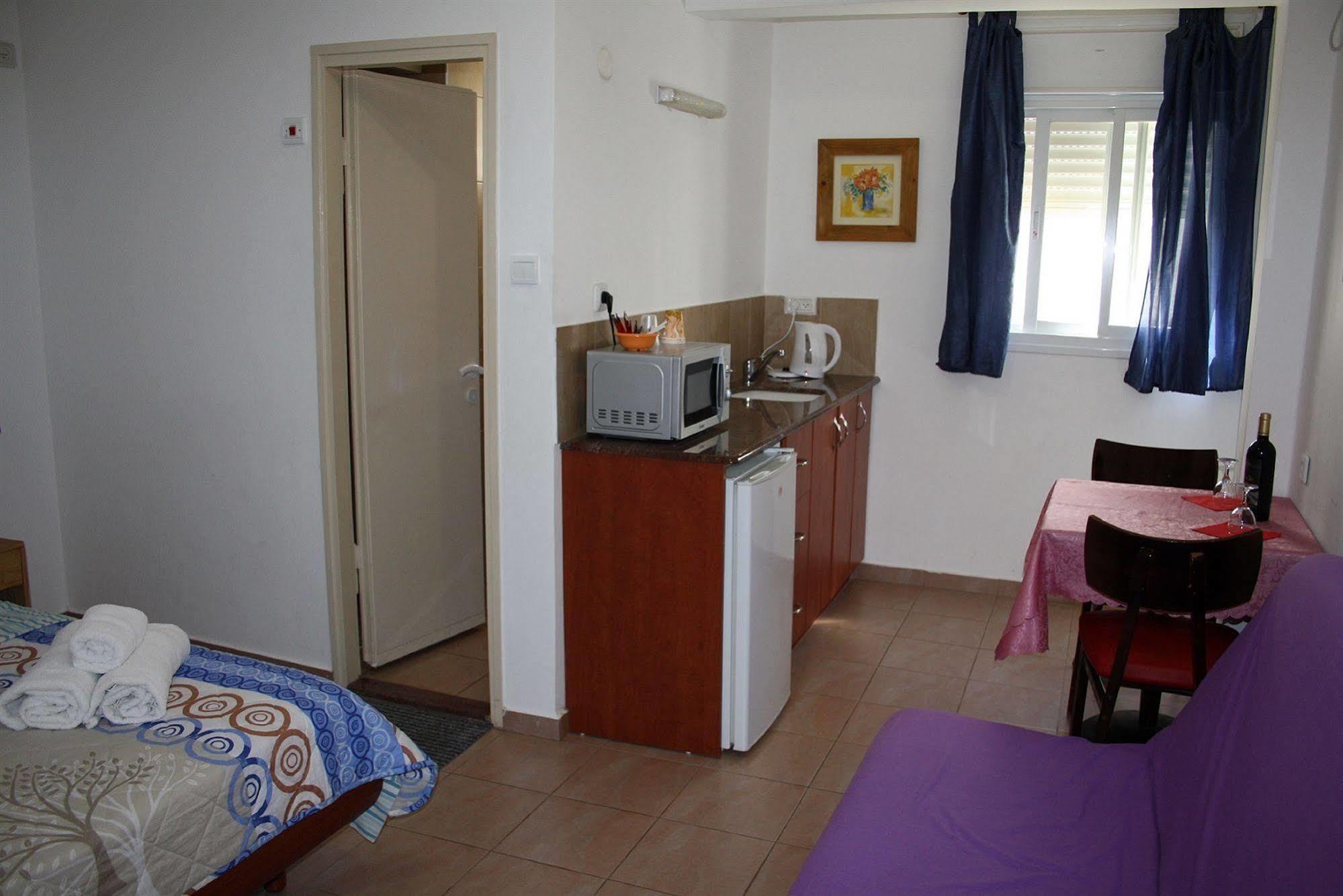 Ga'Aton Motel Nahariya Exterior foto