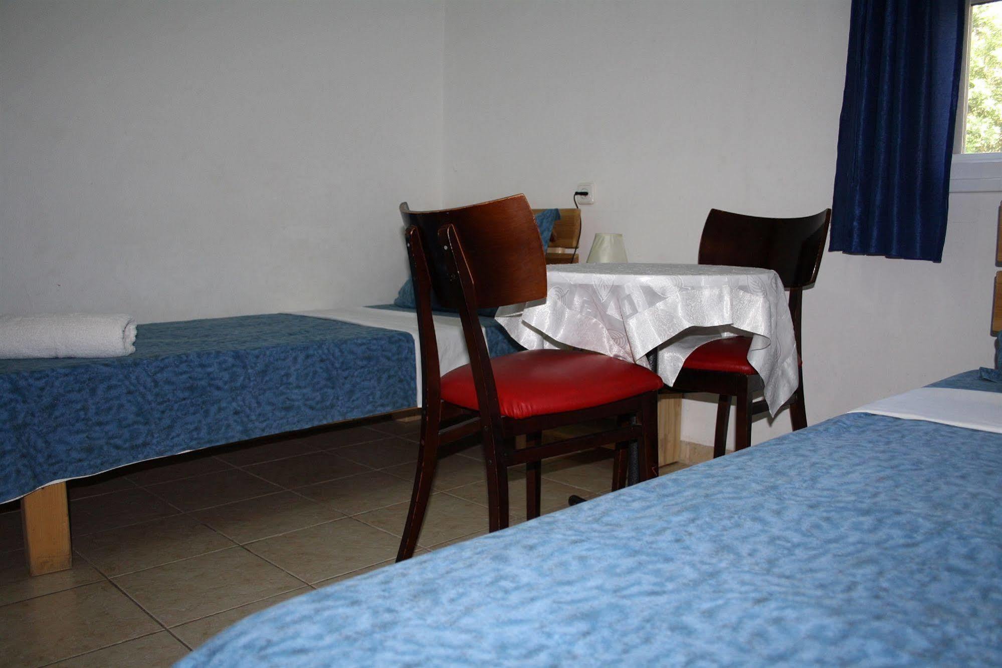 Ga'Aton Motel Nahariya Exterior foto